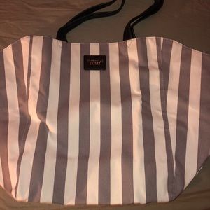 💕Victoria’s secret tote bag💕